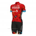 2022 Maillot Cyclisme Bahrain Victorious Rouge Manches Courtes et Cuissard